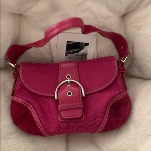 🔥100% Coach in Fushia 🔥